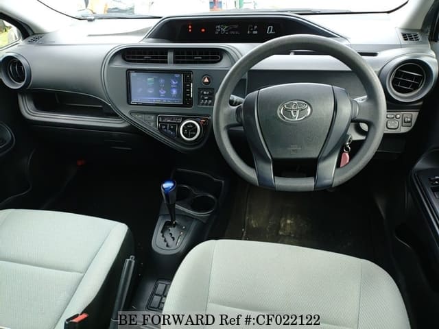 2019 Toyota Aqua, photo 3 of 3