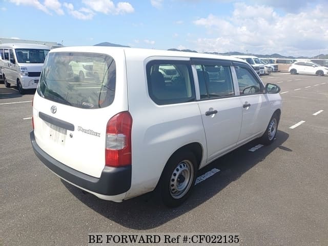 2021 Toyota Probox, photo 2 of 3
