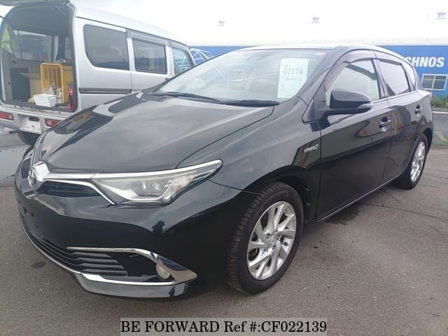 Toyota AURIS HYBRID — фото 1