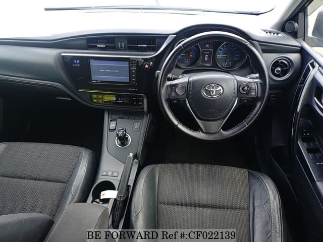 Toyota AURIS HYBRID — фото 3