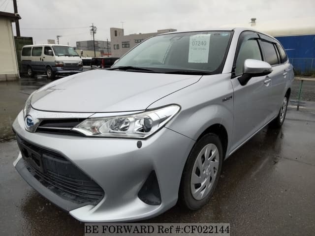 Toyota COROLLA FIELDER HYBRID — фото 1