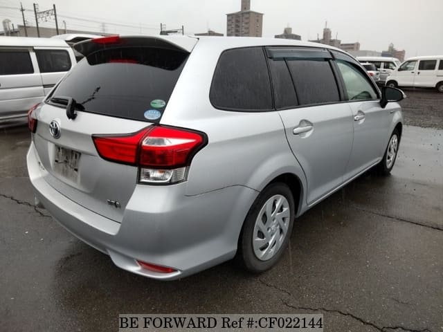 Toyota COROLLA FIELDER HYBRID — фото 2