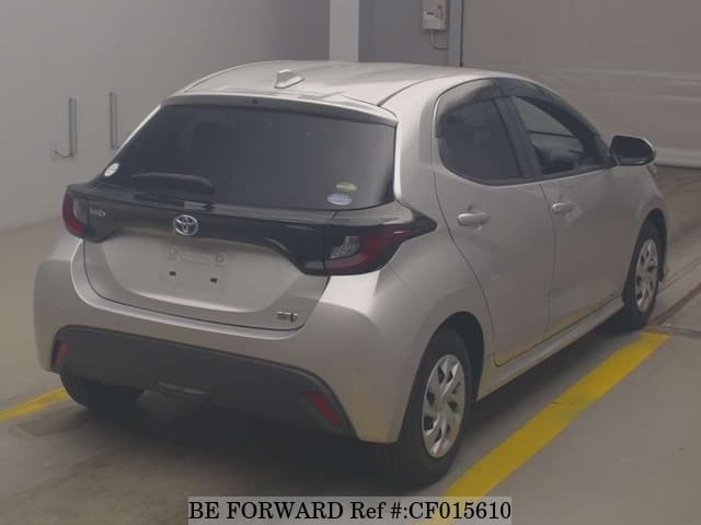 2020 Toyota Yaris, photo 2 of 2