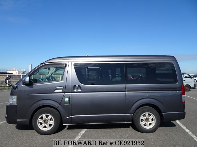 2019 Toyota Hiace, photo 2 of 3