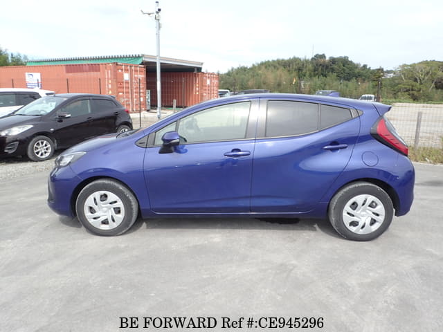 2022 Toyota Aqua, photo 2 of 3