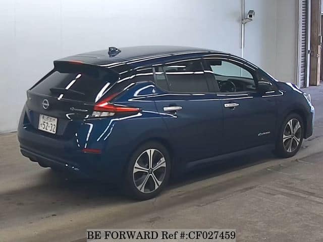 2022 Nissan Leaf, photo 2 of 3