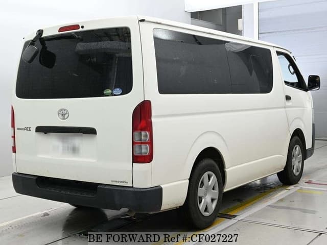 2020 Toyota Regiusace, photo 2 of 3
