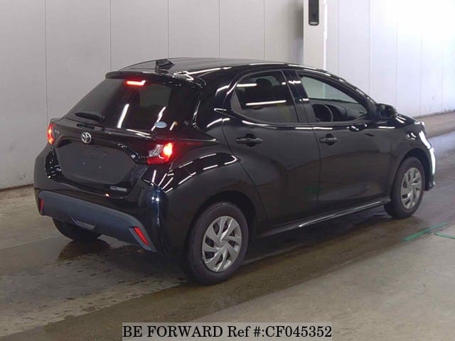 2021 Toyota Yaris, photo 2 of 3