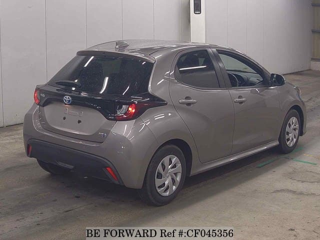 2022 Toyota Yaris, photo 2 of 3