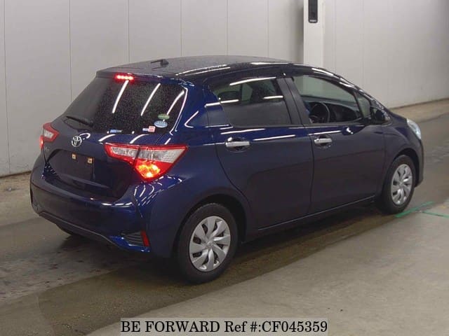 2020 Toyota Vitz, photo 2 of 3