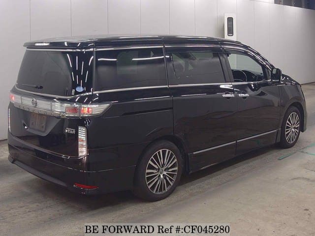 2021 Nissan Elgrand, photo 2 of 3