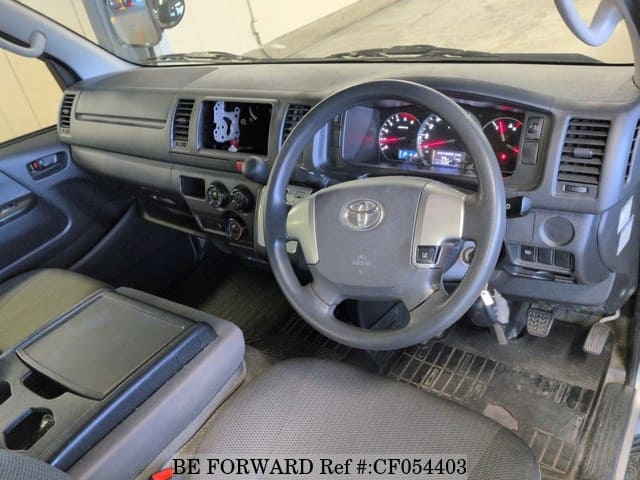 2019 Toyota Regiusace, photo 3 of 3