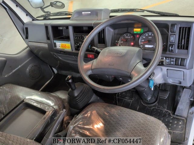 2019 Isuzu Elf, photo 3 of 3