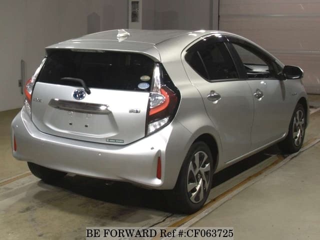 2019 Toyota Aqua, photo 2 of 2