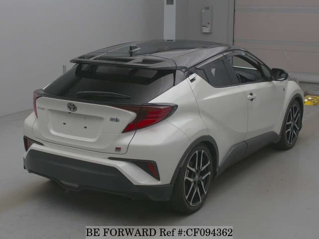 2021 Toyota C-hr, photo 2 of 2