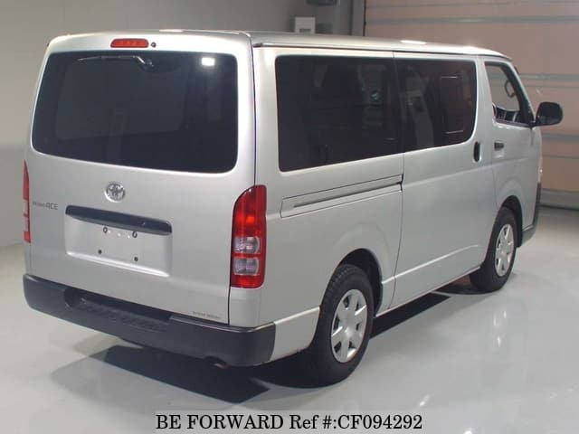 2019 Toyota Regiusace, photo 2 of 2