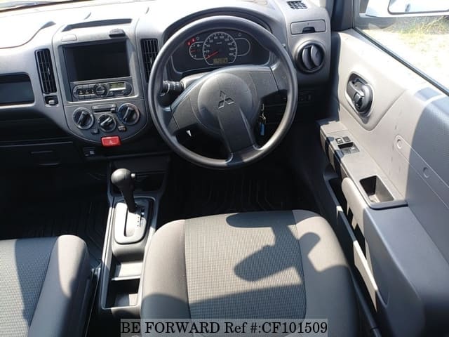 2019 Mitsubishi Lancer, photo 3 of 3