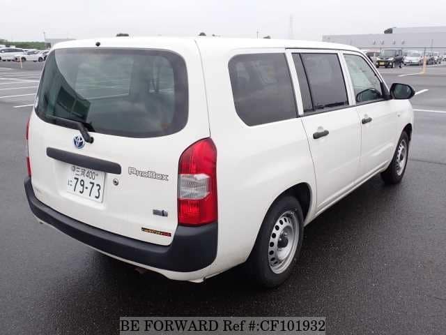 2022 Toyota Probox, photo 2 of 3