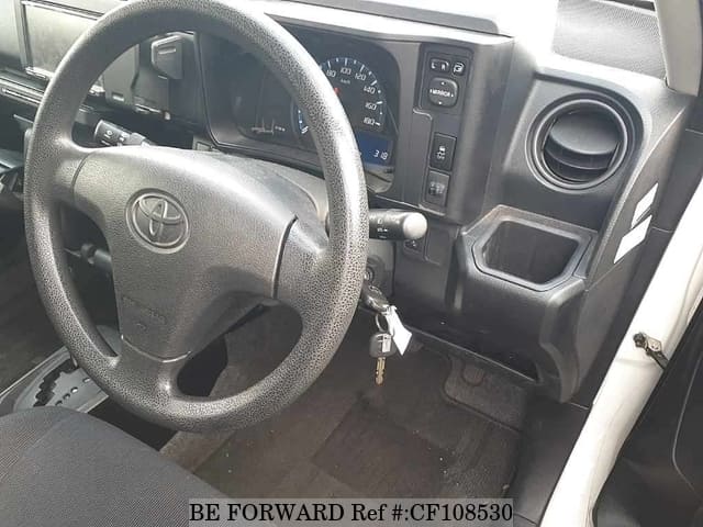 2021 Toyota Probox, photo 3 of 3