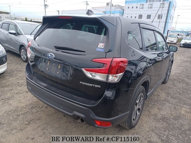 2020 Subaru Forester, photo 2 of 3