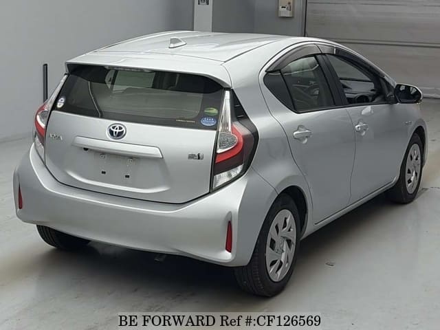 2019 Toyota Aqua, photo 2 of 2