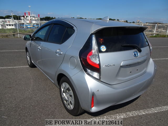 2019 Toyota Aqua, photo 3 of 3