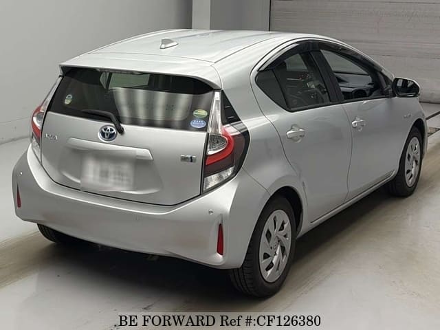 2020 Toyota Aqua, photo 2 of 2