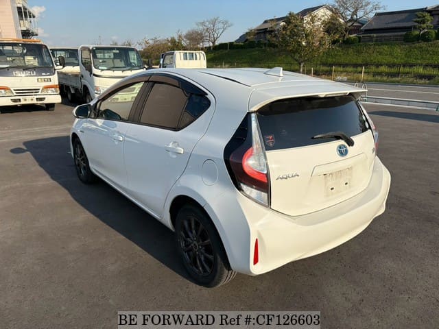 2019 Toyota Aqua, photo 3 of 3