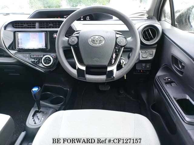 2020 Toyota Aqua, photo 3 of 3