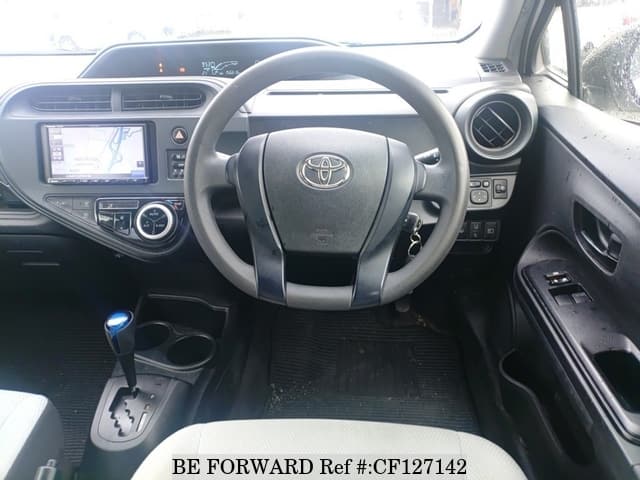 2020 Toyota Aqua, photo 3 of 3
