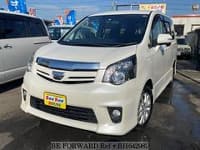 2011 TOYOTA NOAH