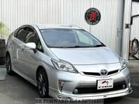 TOYOTA Prius PHV