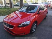 2015 VOLVO V40