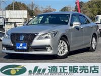 TOYOTA Crown Hybrid