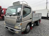 2004 MITSUBISHI CANTER