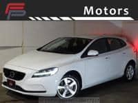 2016 VOLVO V40