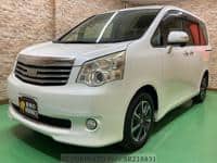 2012 TOYOTA NOAH X