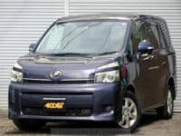 2010 TOYOTA VOXY