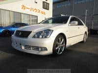 2004 TOYOTA CROWN SEDAN