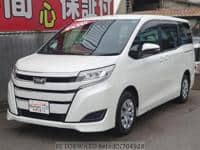 2017 TOYOTA NOAH