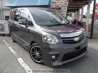 2010 TOYOTA NOAH