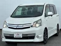 2010 TOYOTA NOAH