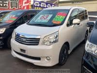 2012 TOYOTA NOAH