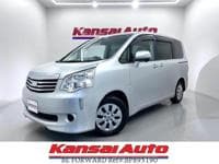 2011 TOYOTA NOAH