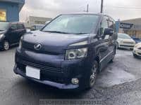 2010 TOYOTA VOXY