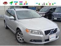 2011 VOLVO V70