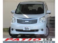 2011 TOYOTA NOAH