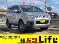 2010 MITSUBISHI DELICA D5