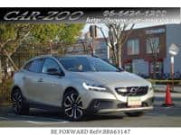 2019 VOLVO V40