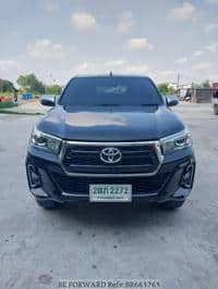 2019 TOYOTA HILUX 2.4